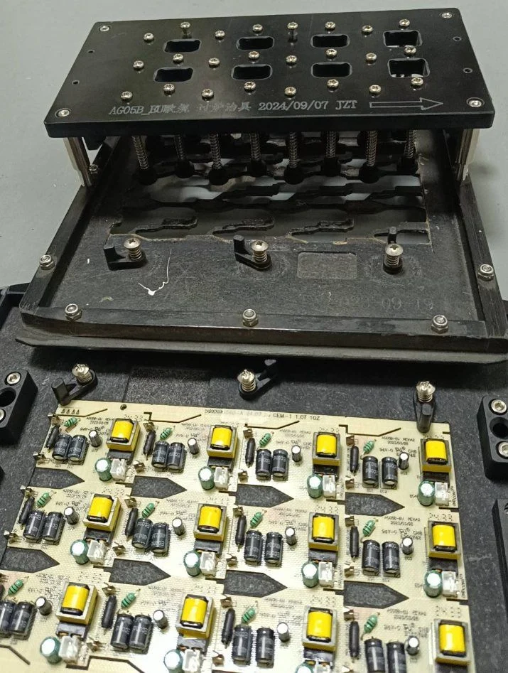 波峰焊过炉载具实拍：合成石载具与开窗结构